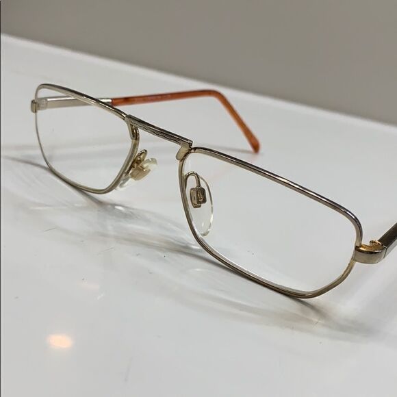 🌷Liz Claiborne Gold Eyeglass Frame Vintage 🌷 - Picture 1 of 8
